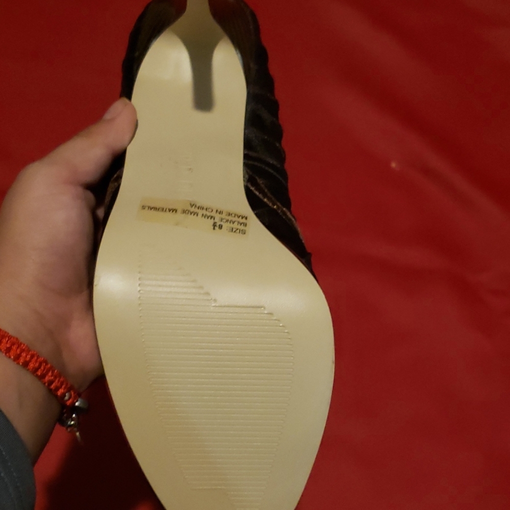 High heels - Picture 3 of 4